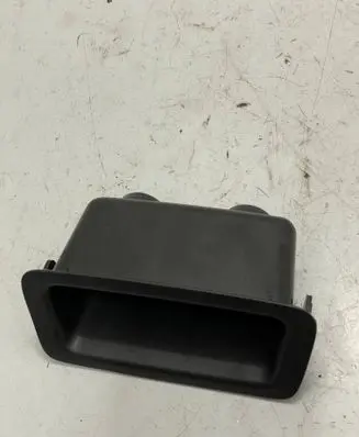 Maserati Levante Other trunk/boot trim element 670080000