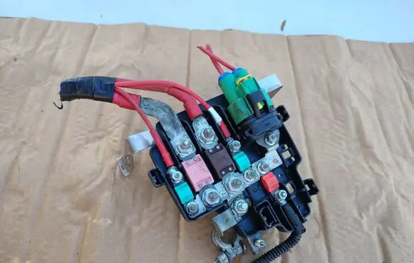 Renault Kangoo II Positive cable (battery) 