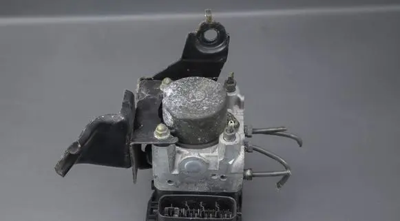 Toyota RAV 4 (XA20) ABS Pump 4451042080 8954142050 1338000020