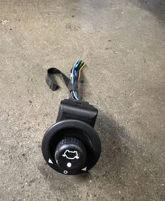 Ford Fiesta Wing mirror switch 93BG17B676BA