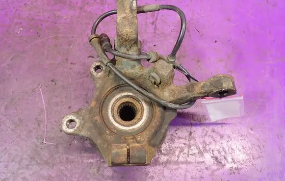 Renault Megane II Front wheel hub spindle knuckle