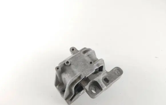 Volkswagen Golf VI Engine mount bracket 1K0199262M