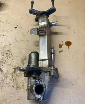 Volvo V70 EGR valve cooler 30637142 63978 B5147