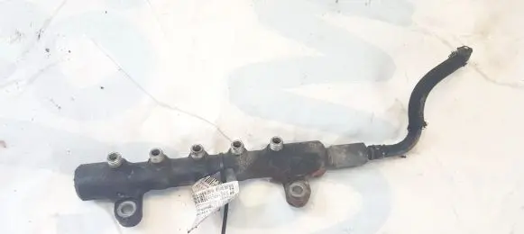 Toyota Avensis T250 Fuel main line pipe 6121