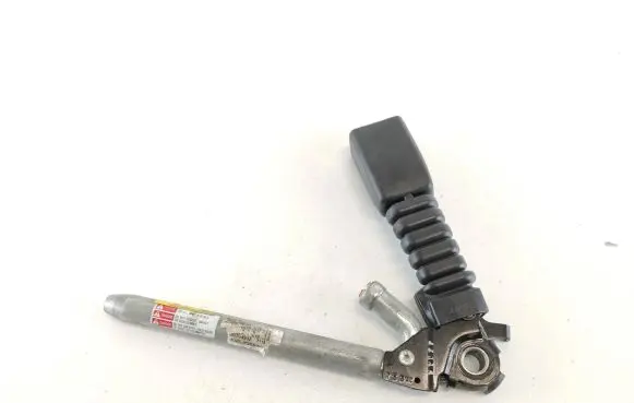 Chrysler 300 - 300C Front seatbelt buckle 2426279