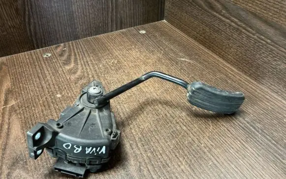 Opel Vivaro Accelerator throttle pedal 7700313060 6PV00811914