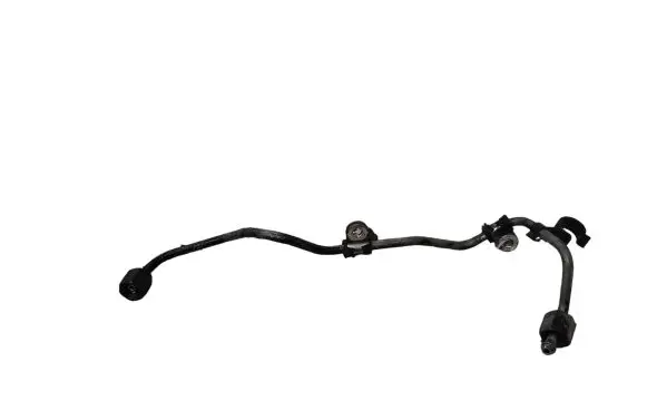 Fuel injector supply line/pipe