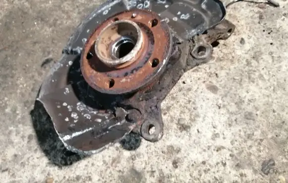 Volvo XC90 Front wheel hub