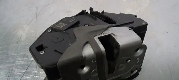 Ford Fiesta Front door lock 8A6A-A21813-AG