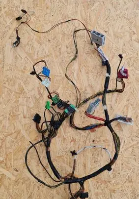 Land Rover Freelander Panel wiring YMG502390
