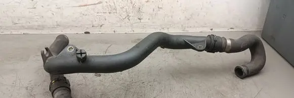 Engine coolant pipe/hose