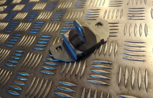 Mercedes-Benz C W204 Loading door lock loop/hook striker 