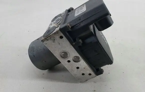 Mercedes-Benz Vito Viano W638 ABS Pump