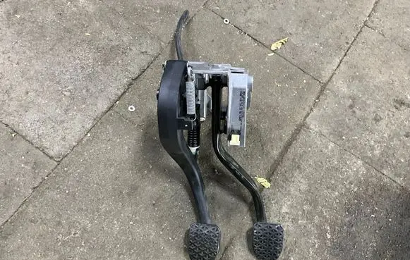 Clutch pedal