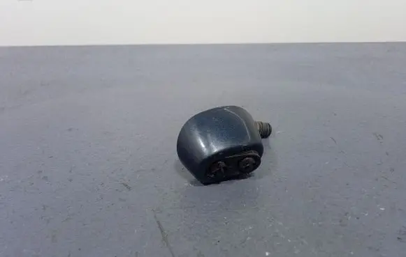 Opel Omega B2 Windshield washer spray nozzle 