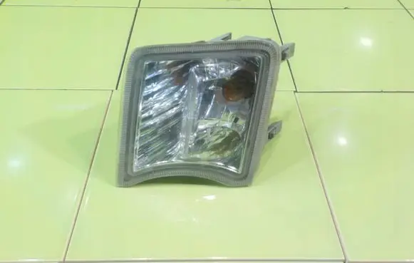 Toyota Prius (XW30) Front indicator light 8152047010 LEWY