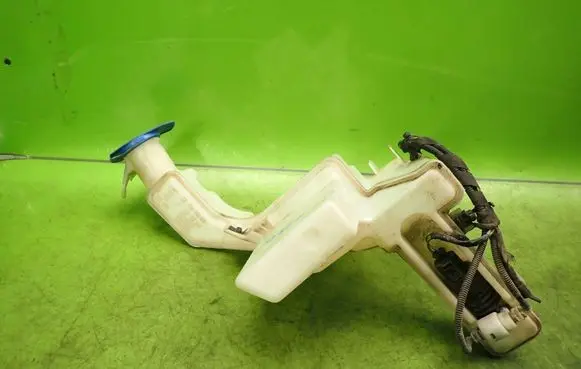 Volkswagen PASSAT B6 Windshield washer fluid reservoir/tank 3C0955453J