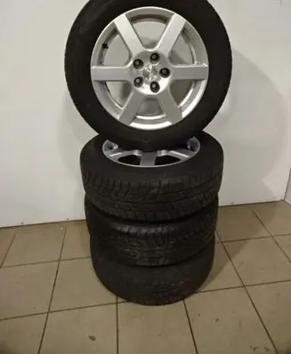 Nissan Qashqai R16 alloy rim 