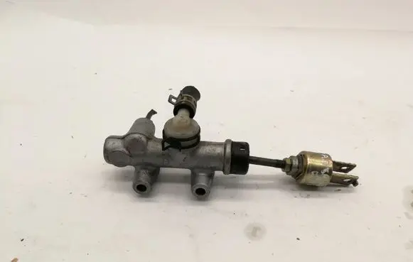 Clutch slave cylinder