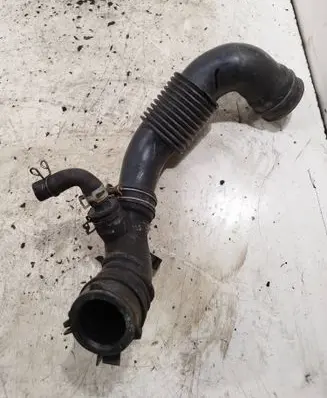 Toyota Yaris Intercooler hose/pipe 1788133070 1788233010