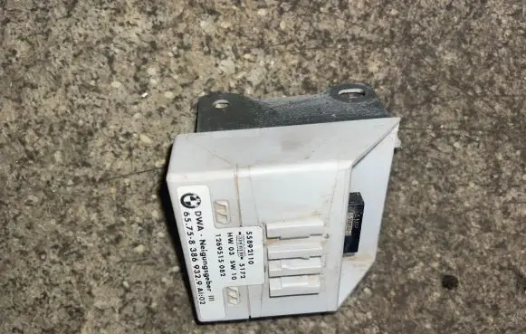 BMW 5 E39 Yaw turn rate sensor 65758386932