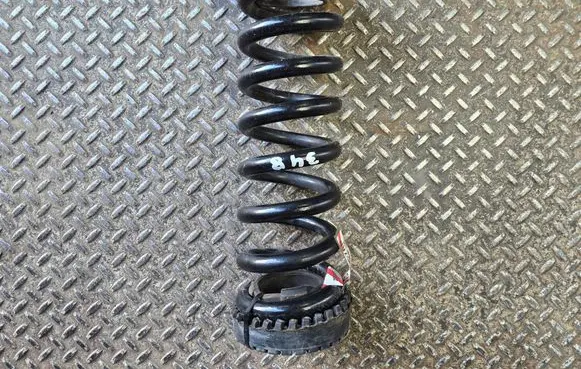 Dodge Challenger Rear coil spring 05168957AB