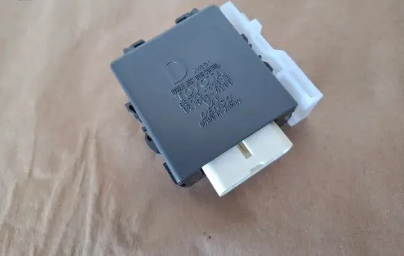 Lexus NX Door central lock control unit/module 8597042010 0515004280