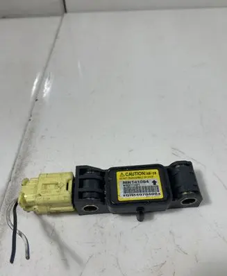 Mitsubishi Grandis Airbag deployment crash/impact sensor MN141004