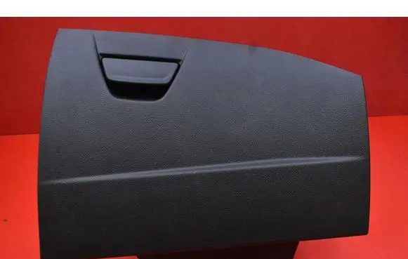 Ford Focus Glove box