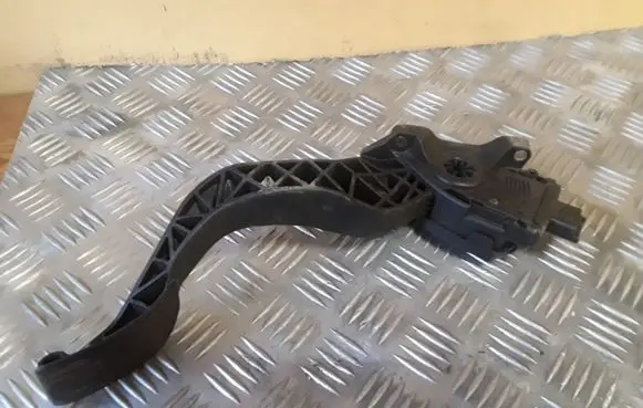 Peugeot 207 Accelerator throttle pedal 968143438000 6PV00908302