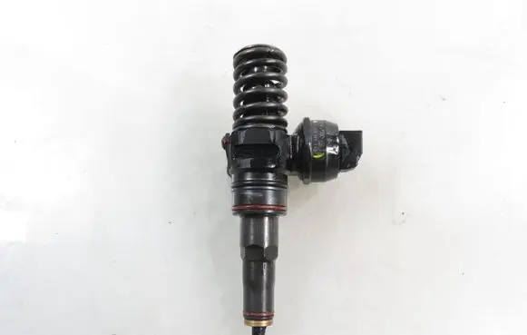 Volkswagen Polo III 6N 6N2 6NF Fuel injector 0414720035 045130073T