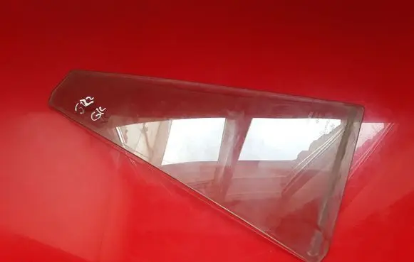 Toyota RAV 4 (XA30) Rear vent window glass 43R00122