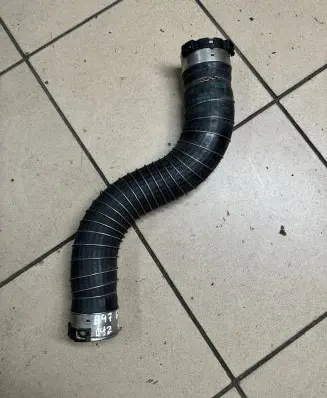 BMW 5 G30 G31 Intercooler hose/pipe 8572858 96026107