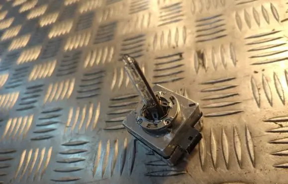 Mercedes-Benz C W204 Xenon bulb D1S85415
