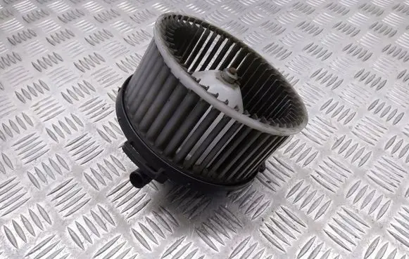 Mazda 3 I Front door blower motor 8940000270