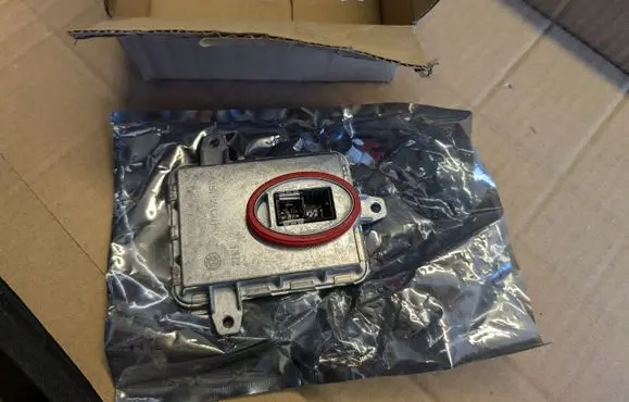 BMW X3 E83 Headlight ballast module Xenon 7356250