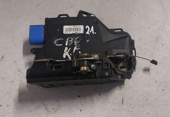 Volkswagen Caddy Front door lock 3D1837015 A00467
