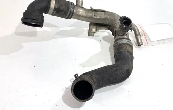 Audi A6 Allroad C8 Engine coolant pipe/hose 4K0121485Q