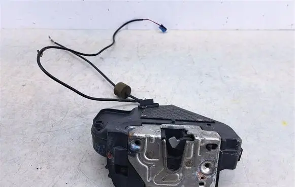 Mercedes-Benz E W211 Rear door lock 