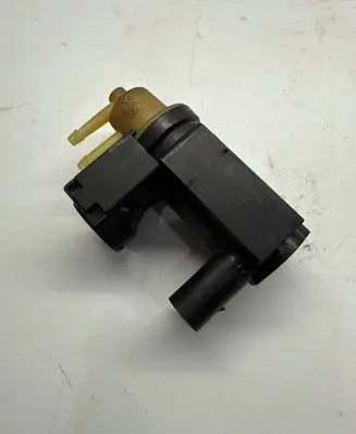 Volvo V40 Turbo solenoid valve 31339808