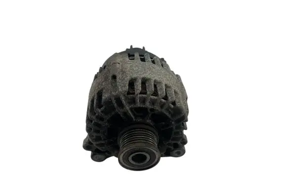 Volkswagen PASSAT B8 Generator/alternator 03L903023L