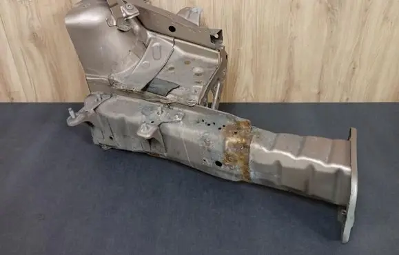 Volvo V40 Cross country Front quarter panel 