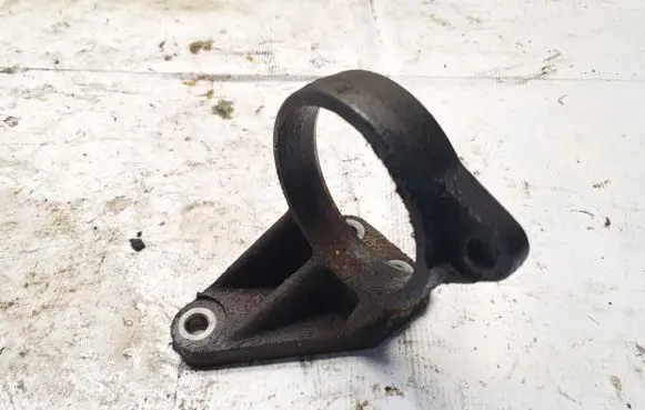 Toyota Corolla E120 E130 Engine mounting bracket