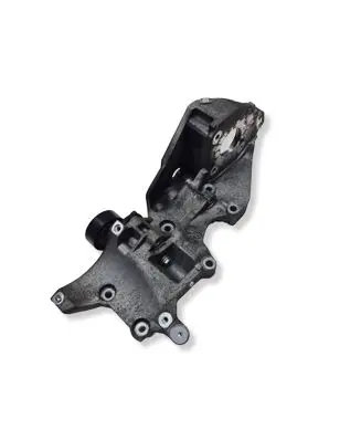 Volkswagen PASSAT B6 Generator/alternator bracket 03L903143D