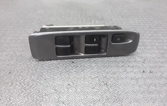 Mitsubishi Pajero Electric window control switch MR587931