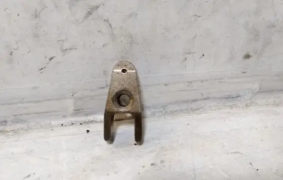 Mercedes-Benz ML W164 Fuel Injector clamp holder