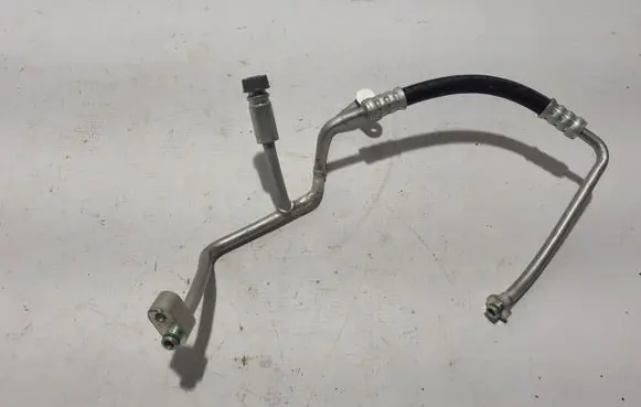 MG ZS Air conditioning (A/C) pipe/hose 11031623