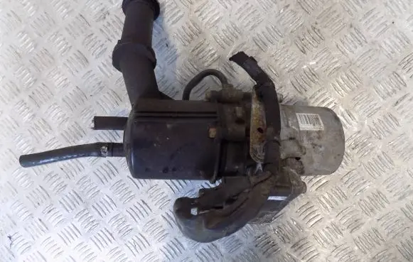 Citroen C4 II Power steering pump 9675674180