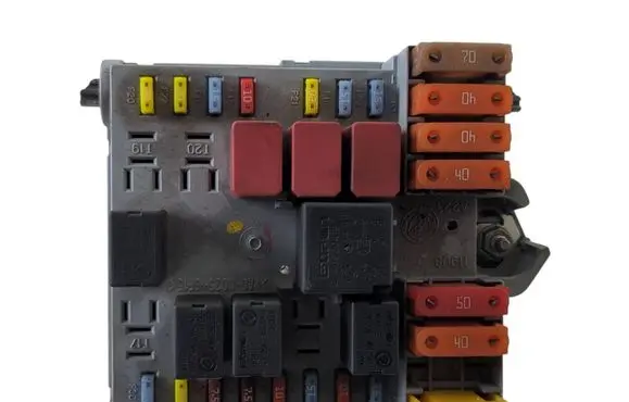 Alfa Romeo 159 Fuse module 50504455 57657