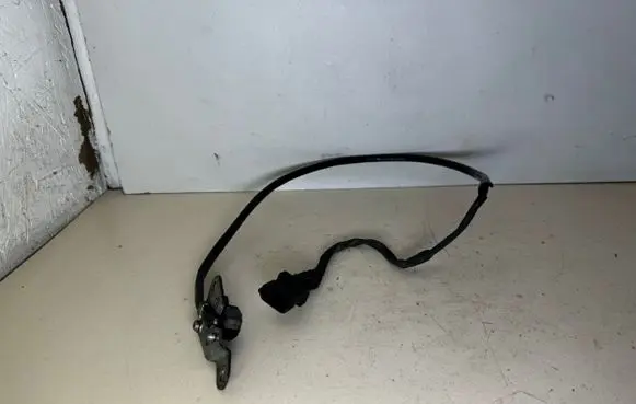 Opel Zafira B Camshaft speed sensor 0281002213